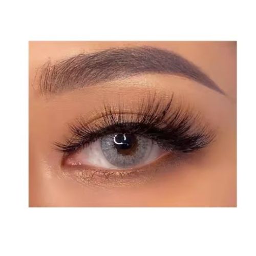 Vanessa – Faux cils naturels et légers pour un regard discret et raffiné