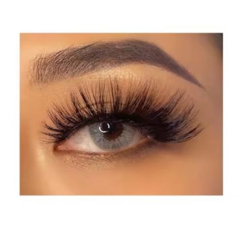Naomi – Faux cils volume évasé pour un regard captivant