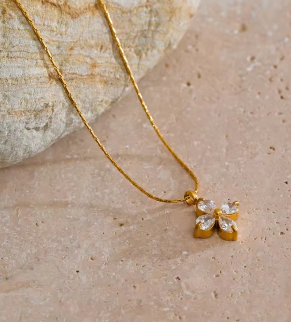 Collier Aura