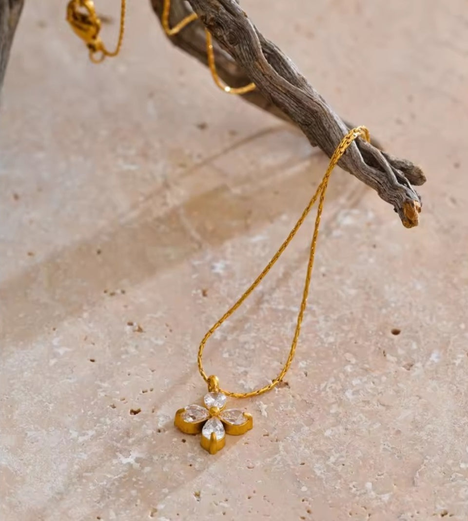 Collier Aura